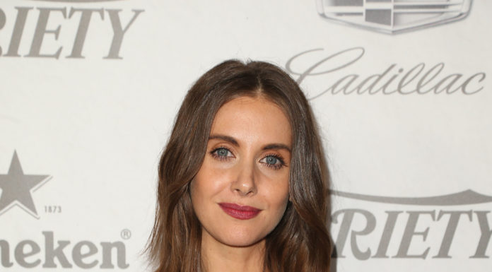 Instagram Can’t Get Enough of These 80s-inspired Puff-Sleeve Dresses