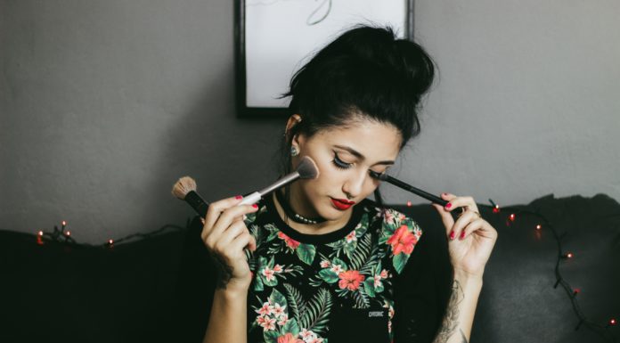 Why You Shouldn’t Sleep With Makeup On