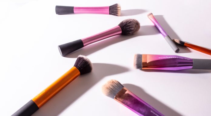 How Often You Should Be Cleaning Your Makeup Brushes Makeup brushes