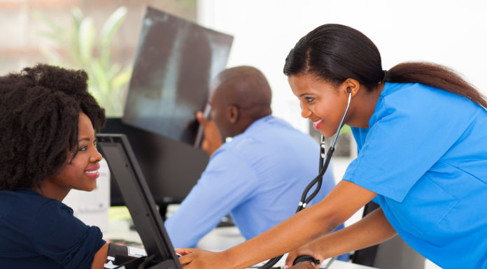 Why You Should Consider Becoming a Medical Assistant
