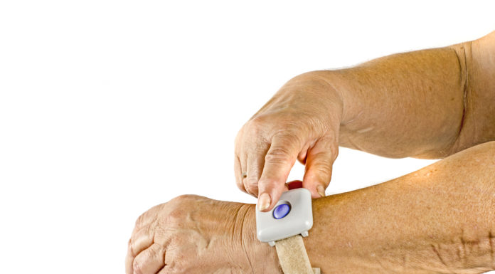 Cómo elegir el mejor Sistema de Alerta de Emergencia Médica para sus necesidades