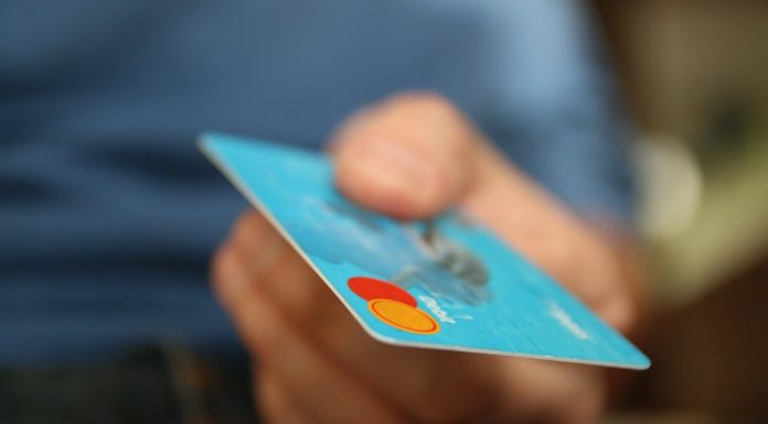 Should You Get a Business Credit Card? Let’s Weigh the Pros and Cons