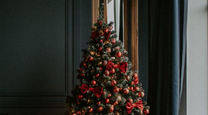 Nostalgic Christmas Decor is All the Rage This Holiday Season Christmas tree